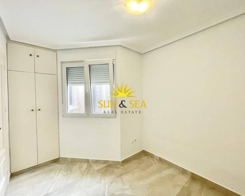 2 soveværelse Penthouse til salg i Torrevieja - € 230.000 (Ref: 9115554)