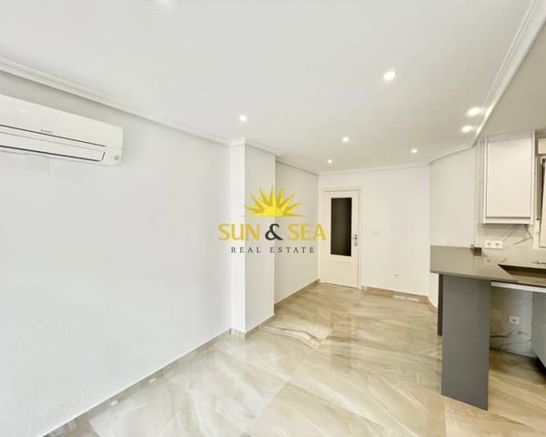 2 soveværelse Penthouse til salg i Puerto Deportivo, Torrevieja - € 230.000 (Ref: 9115554)