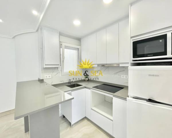 2 soveværelse Penthouse til salg i Puerto Deportivo, Torrevieja - € 230.000 (Ref: 9115554)