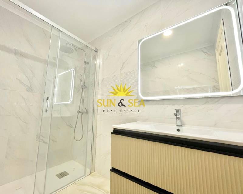 2 soveværelse Penthouse til salg i Torrevieja - € 230.000 (Ref: 9115554)