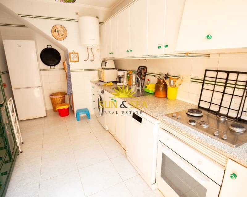 5 bedroom Villa for rent in La Manga del Mar Menor with pool garage - € 800 (Ref: 9117514)