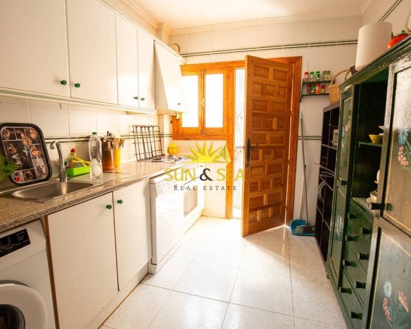 5 bedroom Villa for rent in La Manga del Mar Menor with pool garage - € 800 (Ref: 9117514)