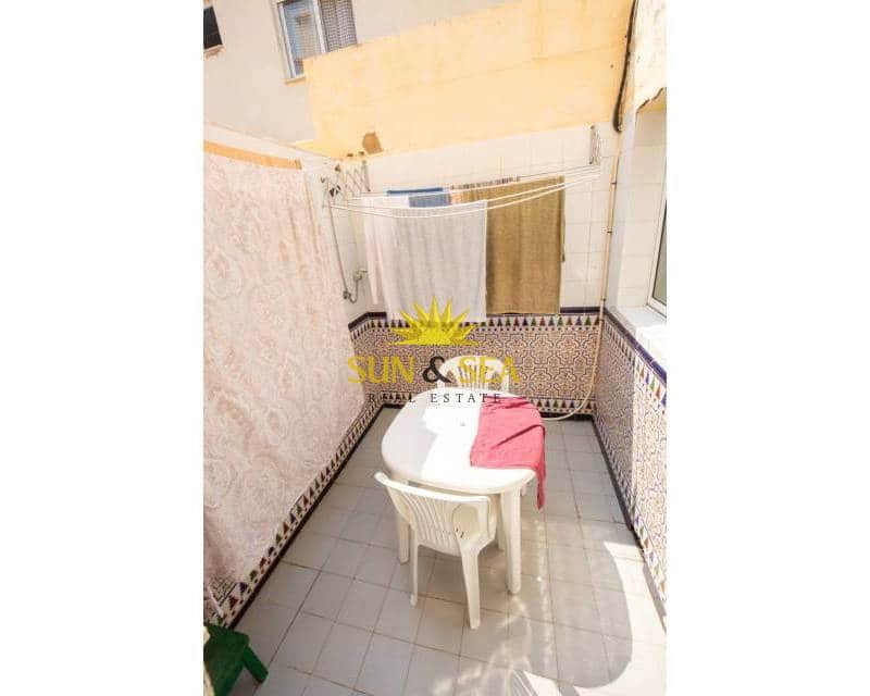 5 bedroom Villa for rent in La Manga del Mar Menor with pool garage - € 800 (Ref: 9117514)