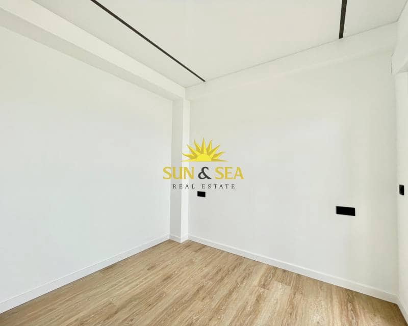 3 bedroom Apartment for sale in San Pedro del Pinatar - € 285,000 (Ref: 9117515)