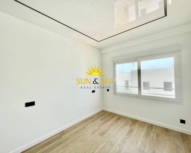 3 bedroom Apartment for sale in San Pedro del Pinatar - € 285,000 (Ref: 9117515)