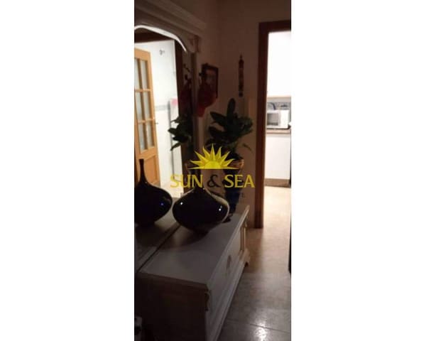 3 chambre Appartement à vendre à La Manga del Mar Menor avec piscine garage - 210 000 € (Ref: 9123898)