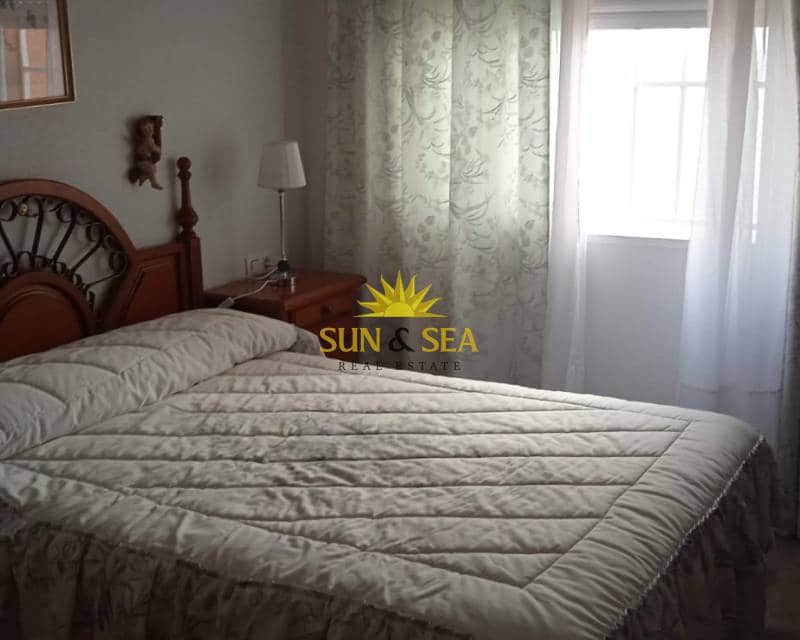 3 chambre Appartement à vendre à La Manga del Mar Menor avec piscine garage - 210 000 € (Ref: 9123898)