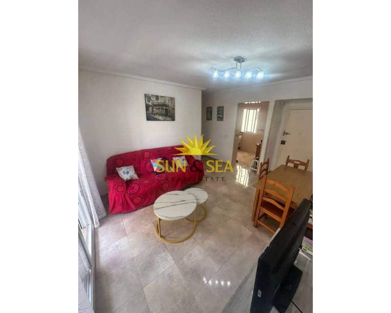 3 soveværelse Lejlighed til leje i Torrevieja med garage - € 900 (Ref: 9127247)