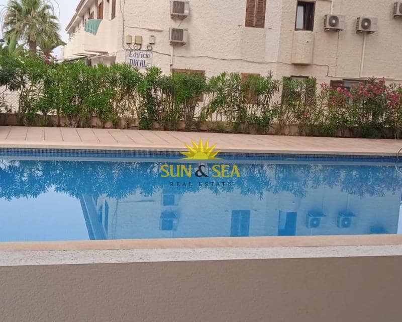 3 sovrum Lägenhet att hyra i La Manga del Mar Menor med pool garage - 1 000 € (Ref: 9127248)