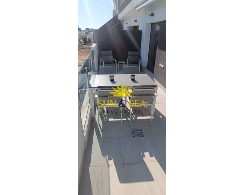 2 camera da letto Attico da affitare come casa vacanza in Los Altos con piscina garage - 1.800 € (Rif: 9127802)