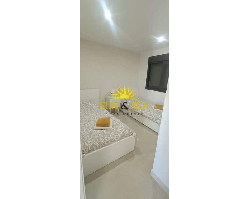 2 camera da letto Attico da affitare come casa vacanza in Los Altos con piscina garage - 1.800 € (Rif: 9127802)