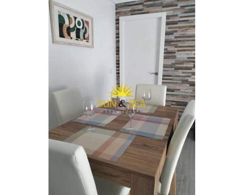 Appartement de 3 chambres à louer à Santa Pola - 800 € (Ref: 9127803)