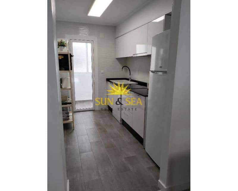 Appartement de 3 chambres à louer à Santa Pola - 800 € (Ref: 9127803)