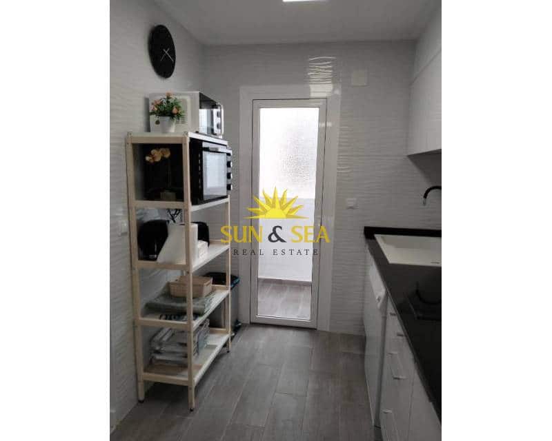Appartement de 3 chambres à louer à Santa Pola - 800 € (Ref: 9127803)