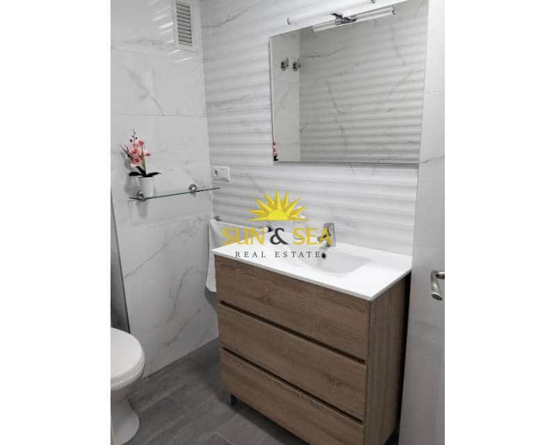 Appartement de 3 chambres à louer à Santa Pola - 800 € (Ref: 9127803)