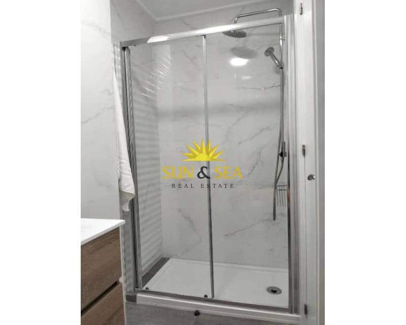 Appartement de 3 chambres à louer à Santa Pola - 800 € (Ref: 9127803)