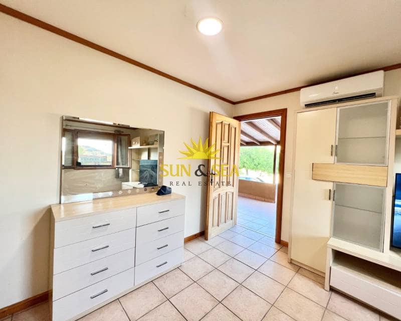 3 bedroom Villa for rent in Elche / Elx with pool - € 1,750 (Ref: 9127864)