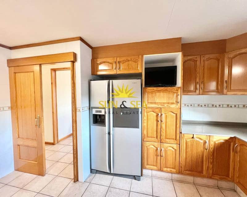 3 bedroom Villa for rent in Elche / Elx with pool - € 1,750 (Ref: 9127864)