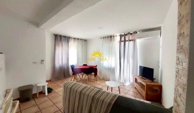 2 slaapkamer Appartement te huur in Zona Pueblo, Guardamar del Segura - € 800 (Ref: 9128700)
