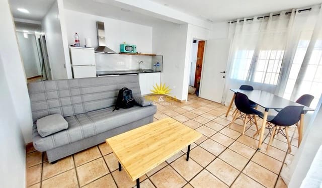 2 slaapkamer Appartement te huur in Zona Pueblo, Guardamar del Segura - € 800 (Ref: 9128700)