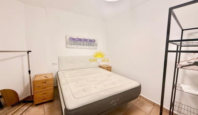 2 slaapkamer Appartement te huur in Zona Pueblo, Guardamar del Segura - € 800 (Ref: 9128700)
