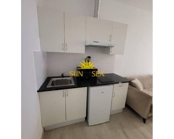 2 soveværelse Lejlighed til leje i Carolinas Altas, Alicante by - € 950 (Ref: 9128888)