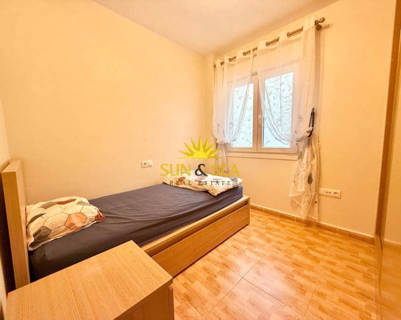 3 sovrum Lägenhet att hyra i Torrevieja med garage - 1 200 € (Ref: 9133134)