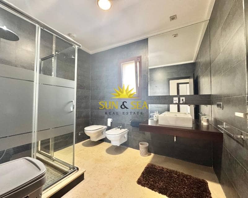 6 chambre Villa/Maison à vendre à Cabo Roig avec piscine garage - 1 990 000 € (Ref: 9133813)