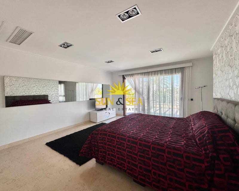 6 chambre Villa/Maison à vendre à Cabo Roig avec piscine garage - 1 990 000 € (Ref: 9133813)