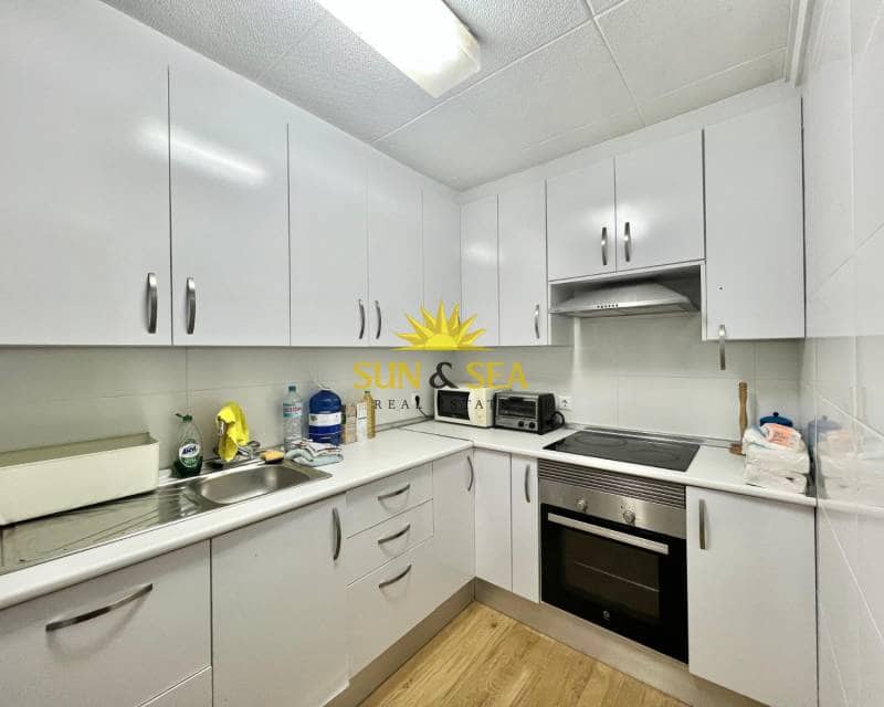 Apartamento de 3 habitaciones en Torrevieja en venta con piscina garaje - 250.000 € (Ref: 9137516)