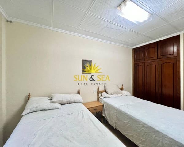 Apartamento de 3 habitaciones en Playa del Acequión, Torrevieja en venta con piscina garaje - 250.000 € (Ref: 9137516)