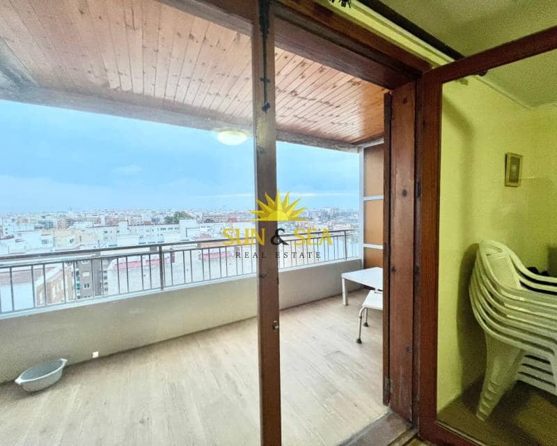 Apartamento de 3 habitaciones en Torrevieja en venta con piscina garaje - 250.000 € (Ref: 9137516)