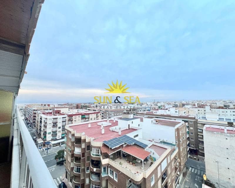 Apartamento de 3 habitaciones en Torrevieja en venta con piscina garaje - 250.000 € (Ref: 9137516)