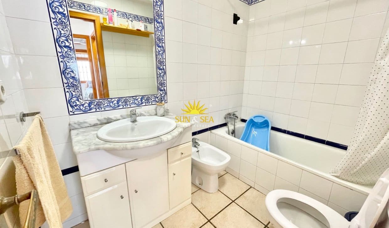 3 soveværelse Villa til leje i Torre de la Horadada med garage - € 800 (Ref: 9138495)