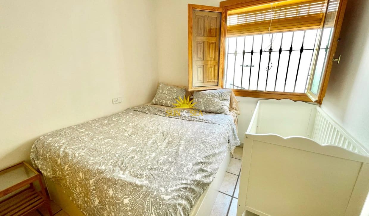 3 soveværelse Villa til leje i Torre de la Horadada med garage - € 800 (Ref: 9138495)