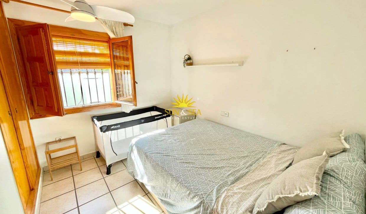 3 soveværelse Villa til leje i Torre de la Horadada med garage - € 800 (Ref: 9138495)