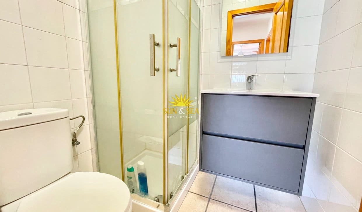 3 soveværelse Villa til leje i Torre de la Horadada med garage - € 800 (Ref: 9138495)
