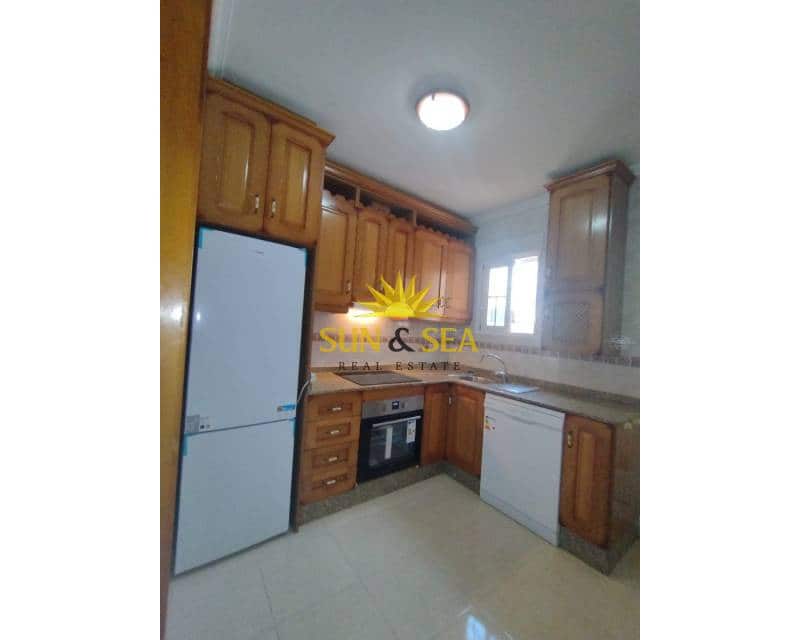 2 soveværelse Lejlighed til leje i Orihuela Costa med swimmingpool - € 900 (Ref: 9141134)