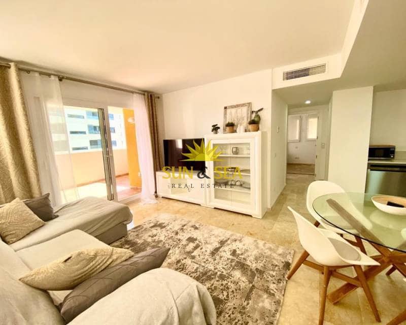 3 soveværelse Lejlighed til leje i Punta Prima med swimmingpool garage - € 1.500 (Ref: 9142461)