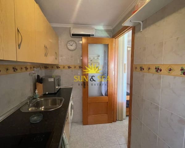 1 soverom Penthouse til leie i El Molino, Torrevieja med svømmebasseng garasje - € 870 (Ref: 9144262)