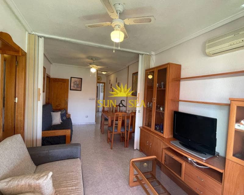 1 soverom Penthouse til leie i Torrevieja med svømmebasseng garasje - € 870 (Ref: 9144262)