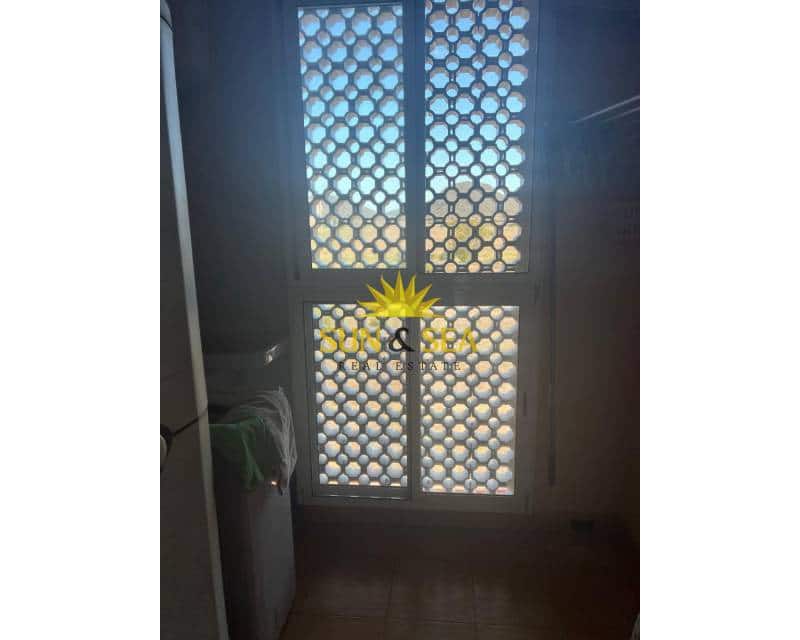 2 soverom Leilighet til salgs i Playa Honda med svømmebasseng garasje - € 184 000 (Ref: 9146237)