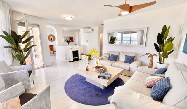 4 slaapkamer Villa voor vakantieverhuur in La Manga del Mar Menor met zwembad garage - € 2.500 (Ref: 9148567)
