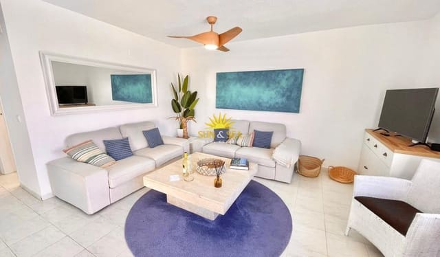 4 slaapkamer Villa voor vakantieverhuur in La Manga del Mar Menor met zwembad garage - € 2.500 (Ref: 9148567)