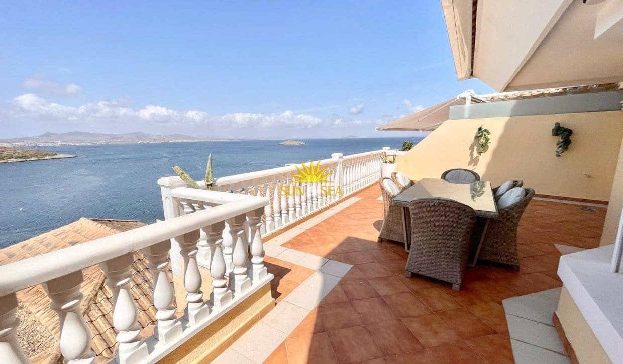 4 bedroom Villa for holiday rental in La Manga del Mar Menor with pool garage - € 2,500 (Ref: 9148567)