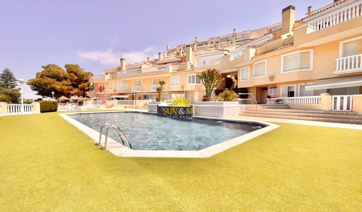 4 bedroom Villa for holiday rental in La Manga del Mar Menor with pool garage - € 2,500 (Ref: 9148567)