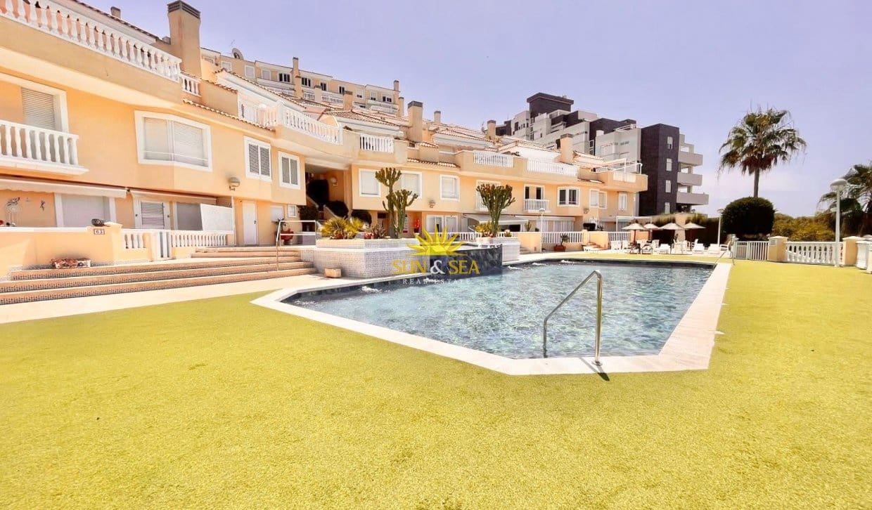 4 bedroom Villa for holiday rental in La Manga del Mar Menor with pool garage - € 2,500 (Ref: 9148567)
