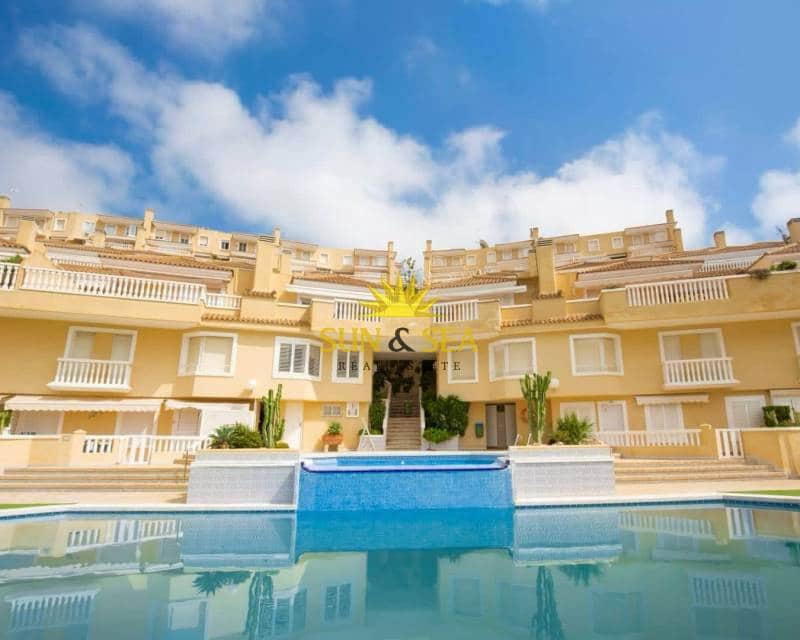 3 bedroom Apartment for holiday rental in La Manga del Mar Menor with pool - € 2,000 (Ref: 9148568)