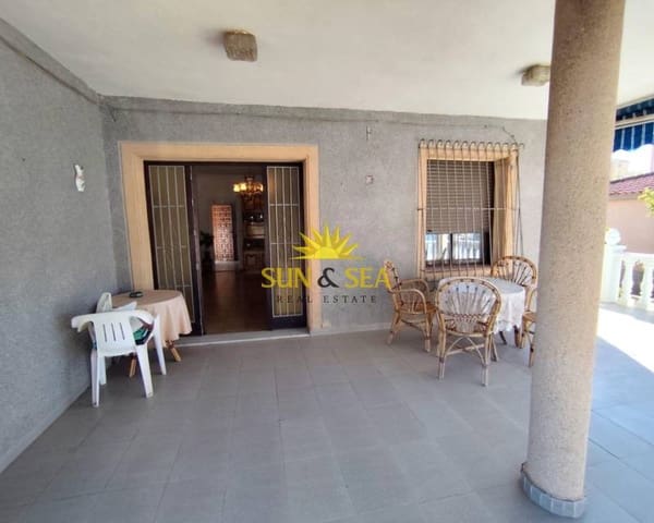 4 bedroom Villa for sale in Centro, Torrevieja with garage - € 330,000 (Ref: 9150738)