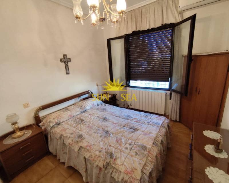 4 bedroom Villa for sale in Torrevieja with garage - € 330,000 (Ref: 9150738)